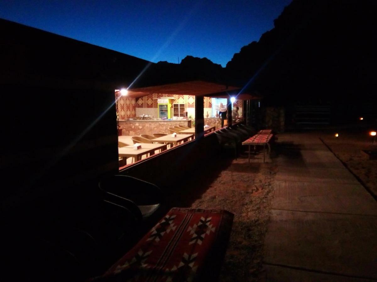 Wadi Rum Caravan Camp Buitenkant foto